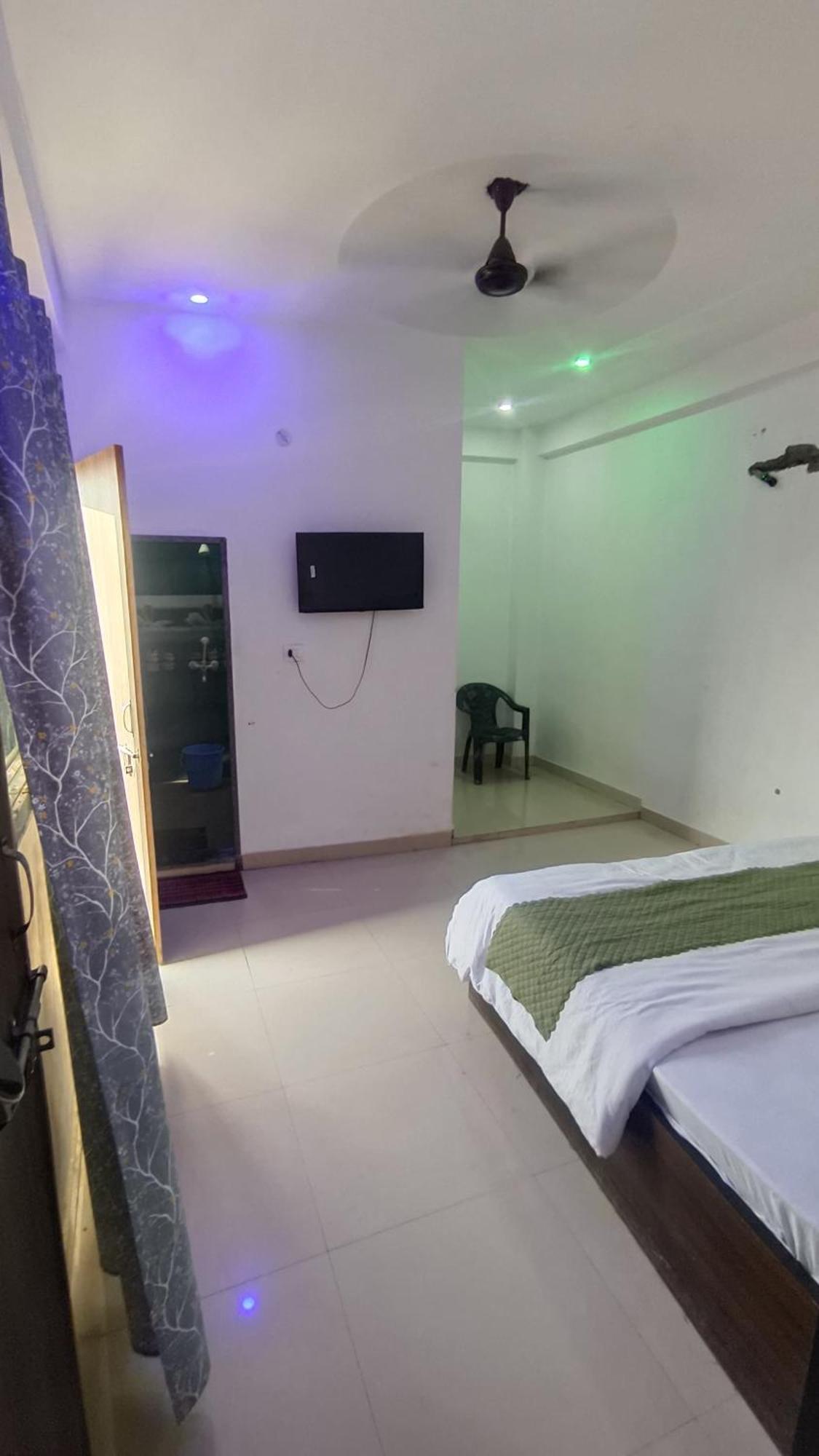 Vrindāvan Shri Jee Dham Near Prem Mandir酒店 外观 照片